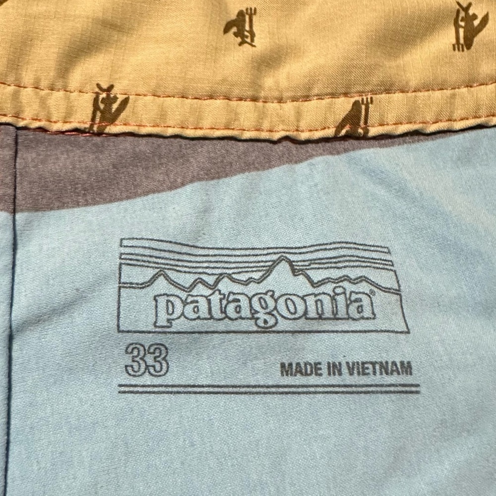 Patagonia Printed Wavefarer Board Shorts - 19" - Picture 5 of 6